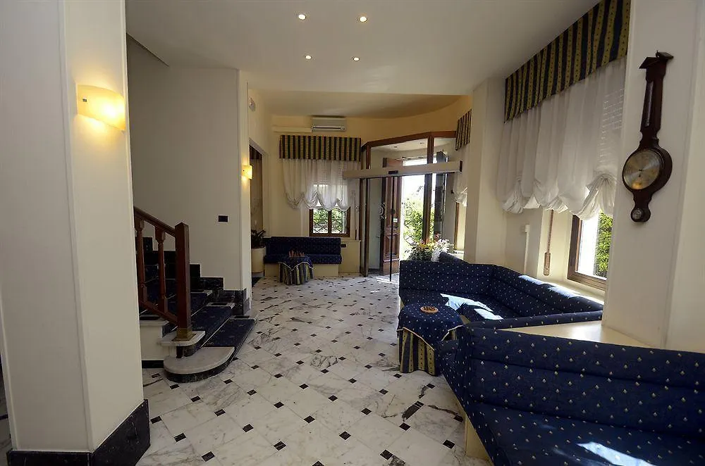 Hotel Gigliola Камайоре